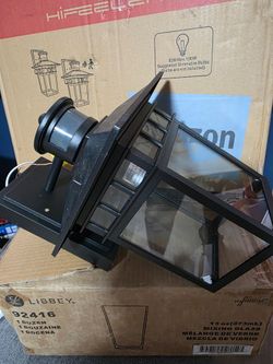 Sensored outdoor light $50
