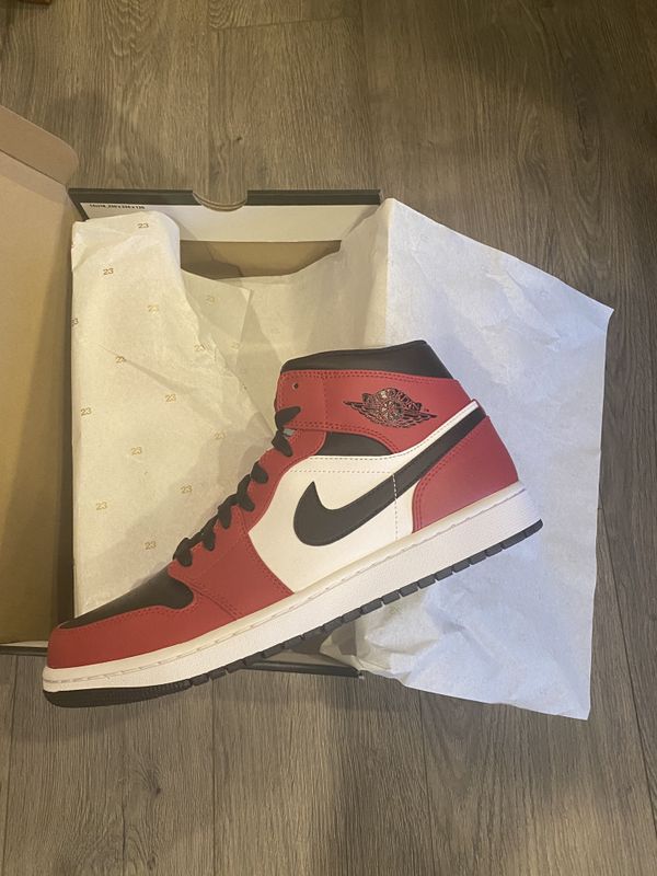 jordan 1 mid size 10.5