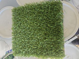 New artificial grass roll 15' x 10' = 150 ft