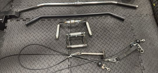 4 Cable Attachments + Pulley System