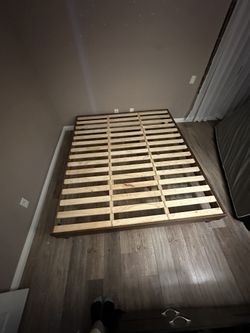 California king wood frame