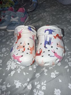 Girls crocs size 4c