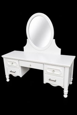 Dressing table