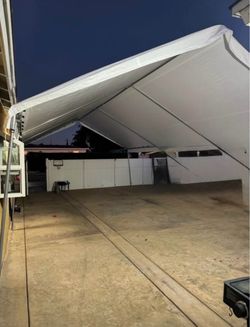 Carpa toda cerrada 20 x 30 ft.
