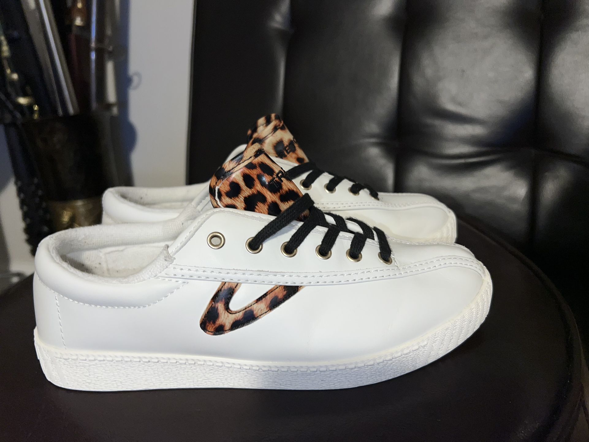 Tretorn Women Nylite 25 Plus White & Leopard Leather Sneakers Size 7.5 M