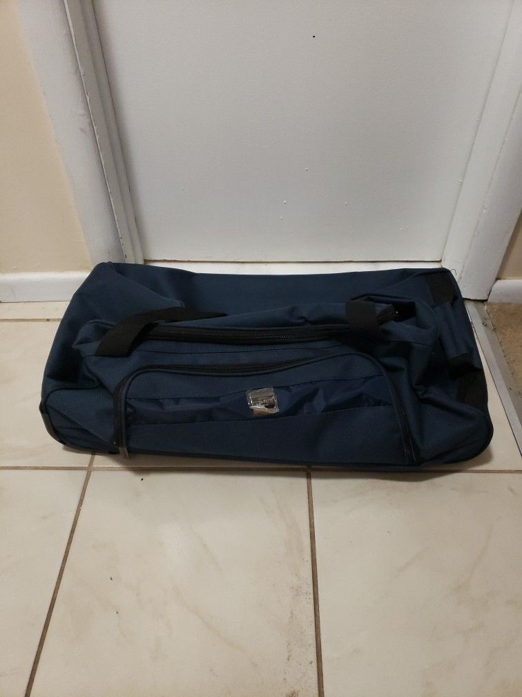 24 inch rolling duffle bag luggage NEW