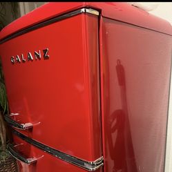 GALANZ - Mini Fridge