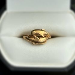 Jewelry 14k solid yellow gold dolphin 🐬 ring sz 5.00
