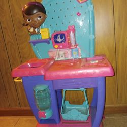 Doc Mcstuffins Vet Check Up Center
