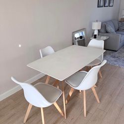 Dining Table & Chairs