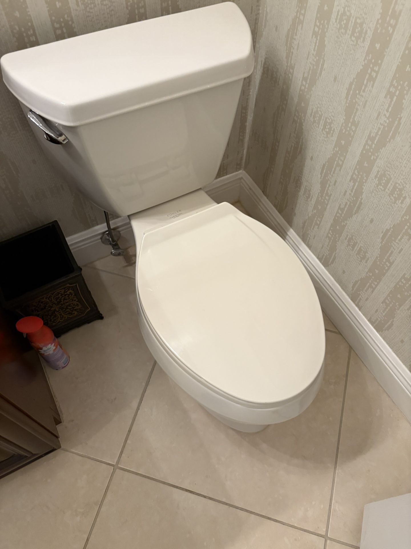 Holder two piece toilet