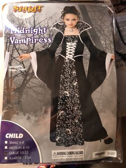 Girls size 10-12 Vampiress costume: Like New! 🎃🦇