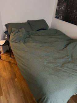 Queen Bed