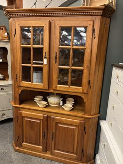 Corner Hutch Cabinet 