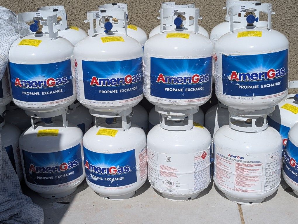 New, 5GALLON FULL, FULL PROPANE TANKS! 