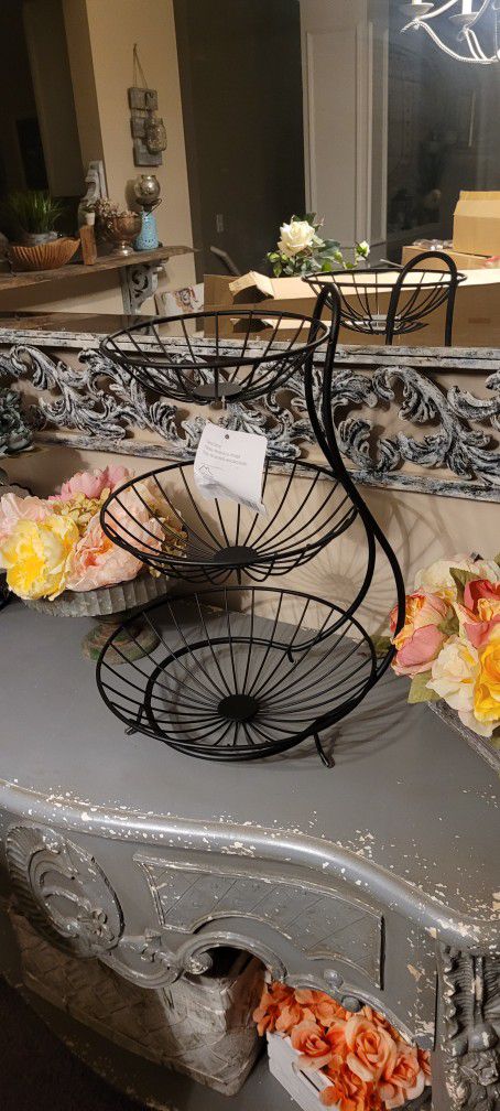 New Iron Storage Baskets / Farmhouse Style Decor...perfect For Craft Room, Home Office,  Kitchen,  Or Bath
