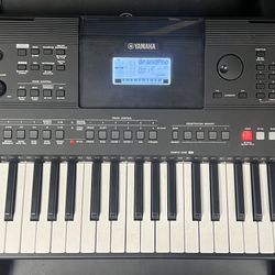 Yamaha PSR-E463 - Like New! 🎹