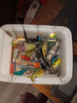 Fishing lures