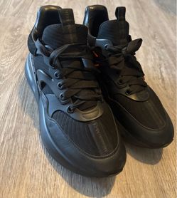 ALEXANDER McQUEENS / 8.5 men’s