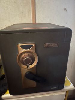 Regular Lock Safe with 2 Keys