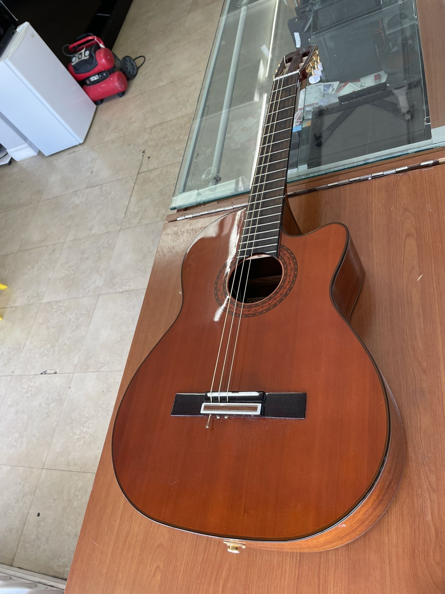 Alvarez AC60SC Acoustic Electric Guitar