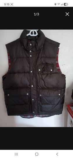 Gap Sleeveless Puffer Jacket. $10