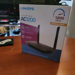 Linksys AC1200 Dual-band WiFi Router