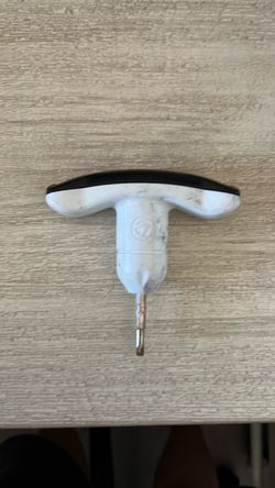 Universal Taylormade Wrench for Weights and Adjusters