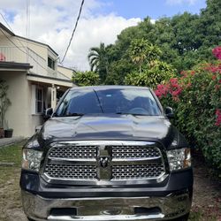 Vendo Camioneta RAM 2017 150.000 Mil Millas Título Rebuilt 