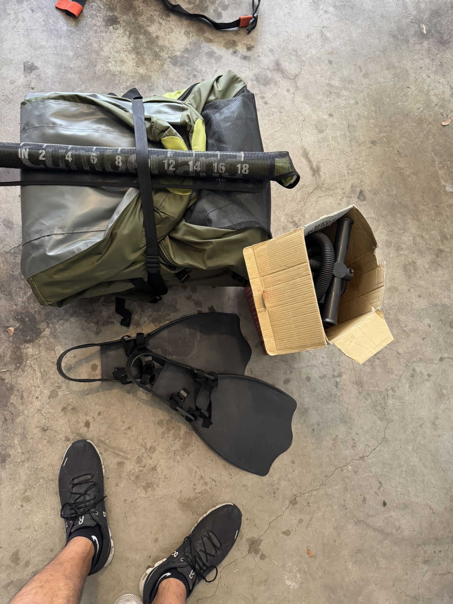 Cumberland fishing Float Tube, Pump, And Fins