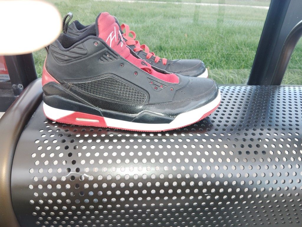 Sz 10.5 Jordan Flight 9.5