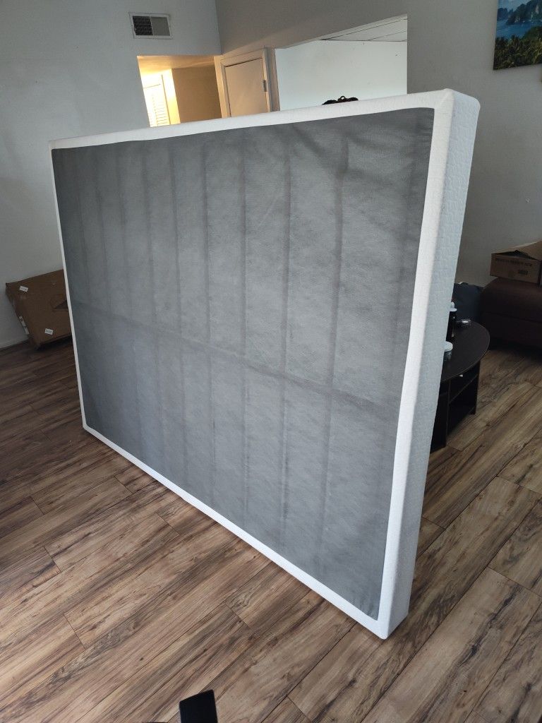 Queen Size Box Spring for Sale in Orlando, FL - OfferUp