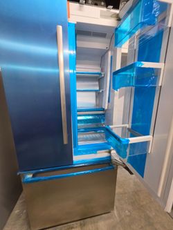 🔥 Bosch Benchmark Built-In Refrigerator – Stainless Steel Panels 🔥

High-end Bosch Benchmark built-in refrigerator with stainless steel panels. Prem