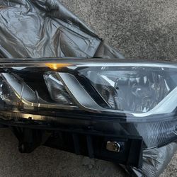 Headlight driver Side for Chevrolet Malibu 2019-2022