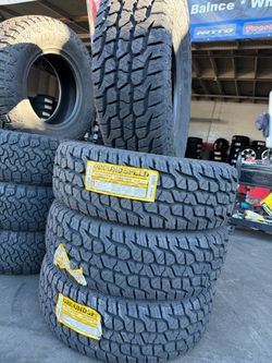LT 285/75/R16 marca GROUNDSPEED A/T las 4 llantas nuevas instaladas y balanceadas