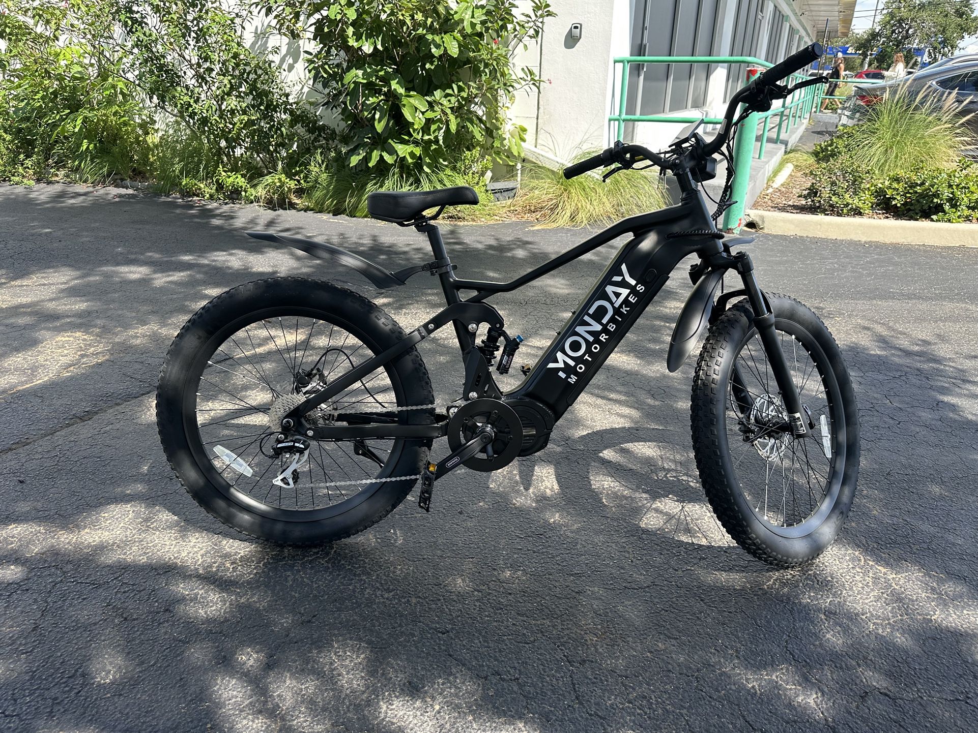 Monday Antero Stealth *Please Read Description*