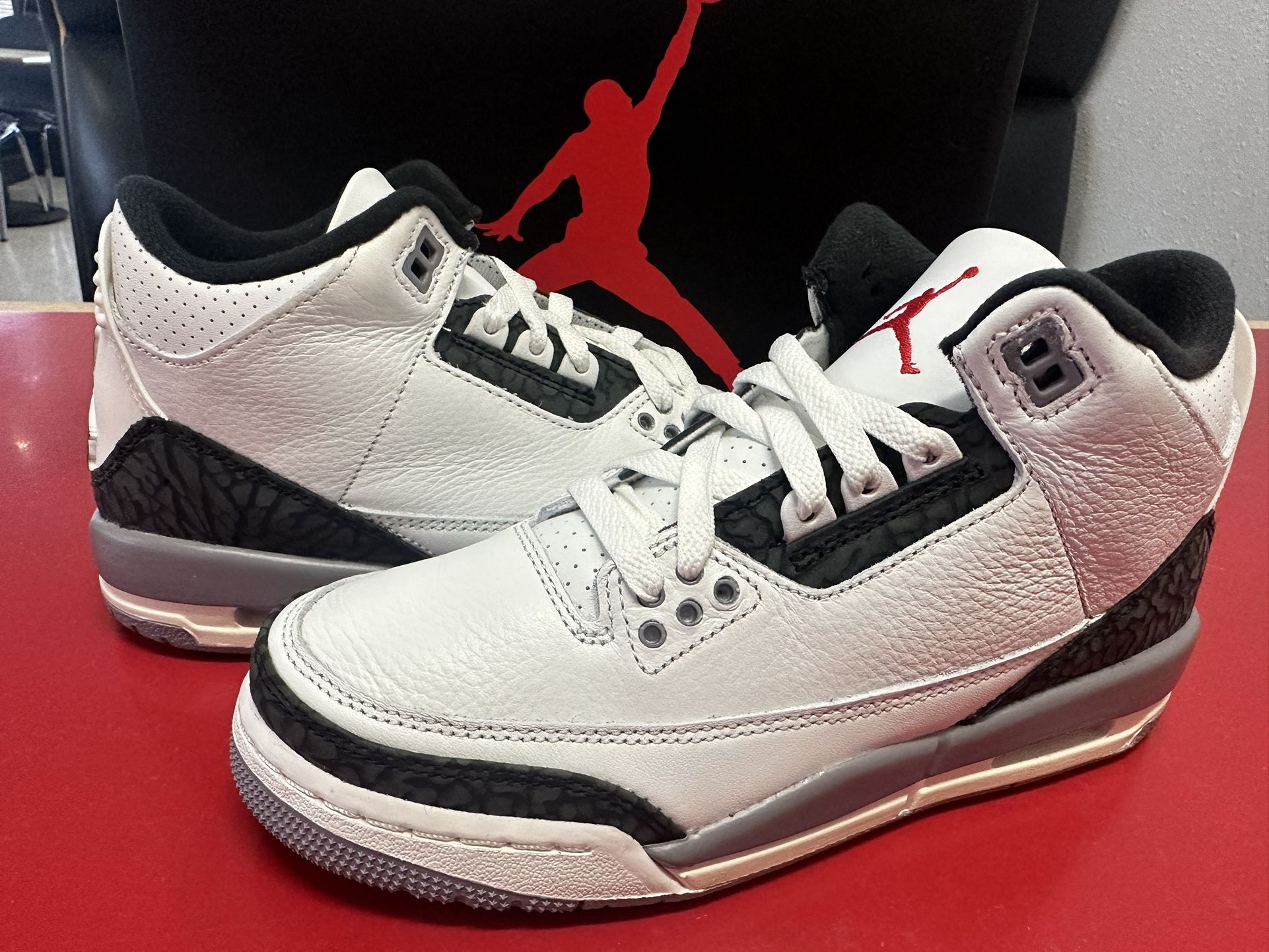 Nike Jordan Big Kids Size # 5.5y , Or Women’s Size # 7 , $100 Firm