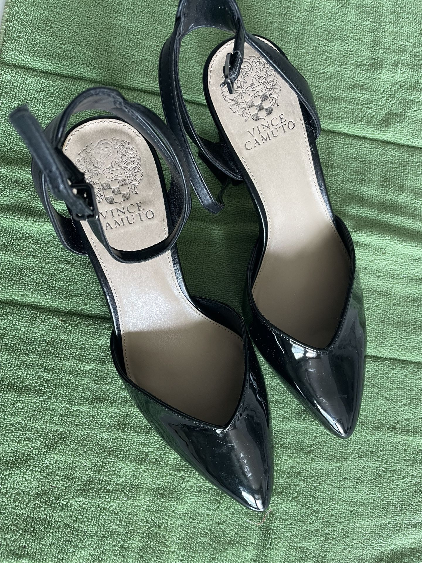 Vince Camuto Patent Block Heel Size 7.5