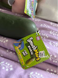 Sqeeezy Pickle (Squishy) Smush Mart
