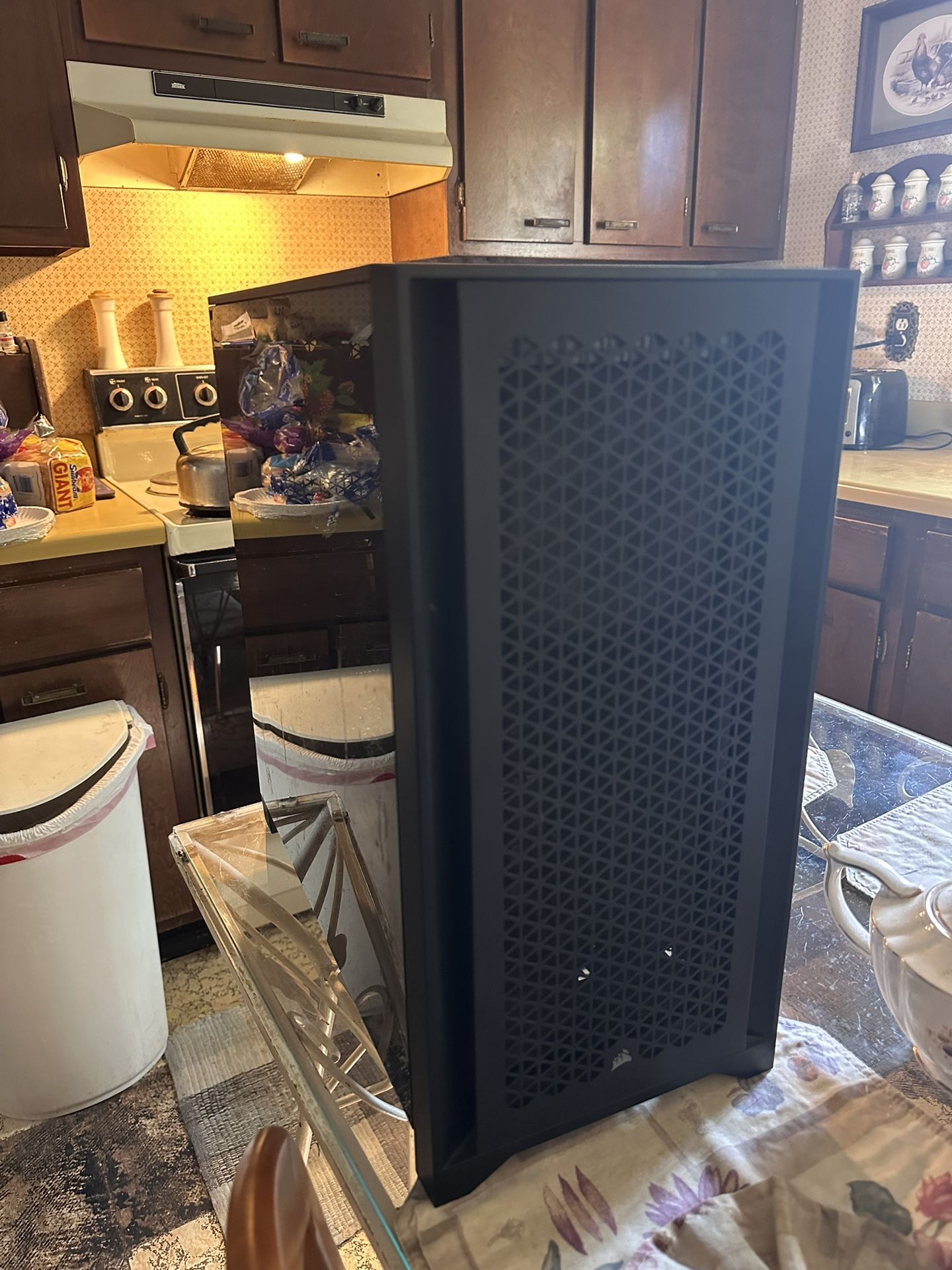 Ryzen 5900X, 32GB DDR4, ASUS B550-F Gaming WiFi, Seasonic 650W Gold PSU, Corsair 4000D Case