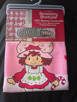 Strawberry Shortcake 🍰 Christmas Shower Curtain