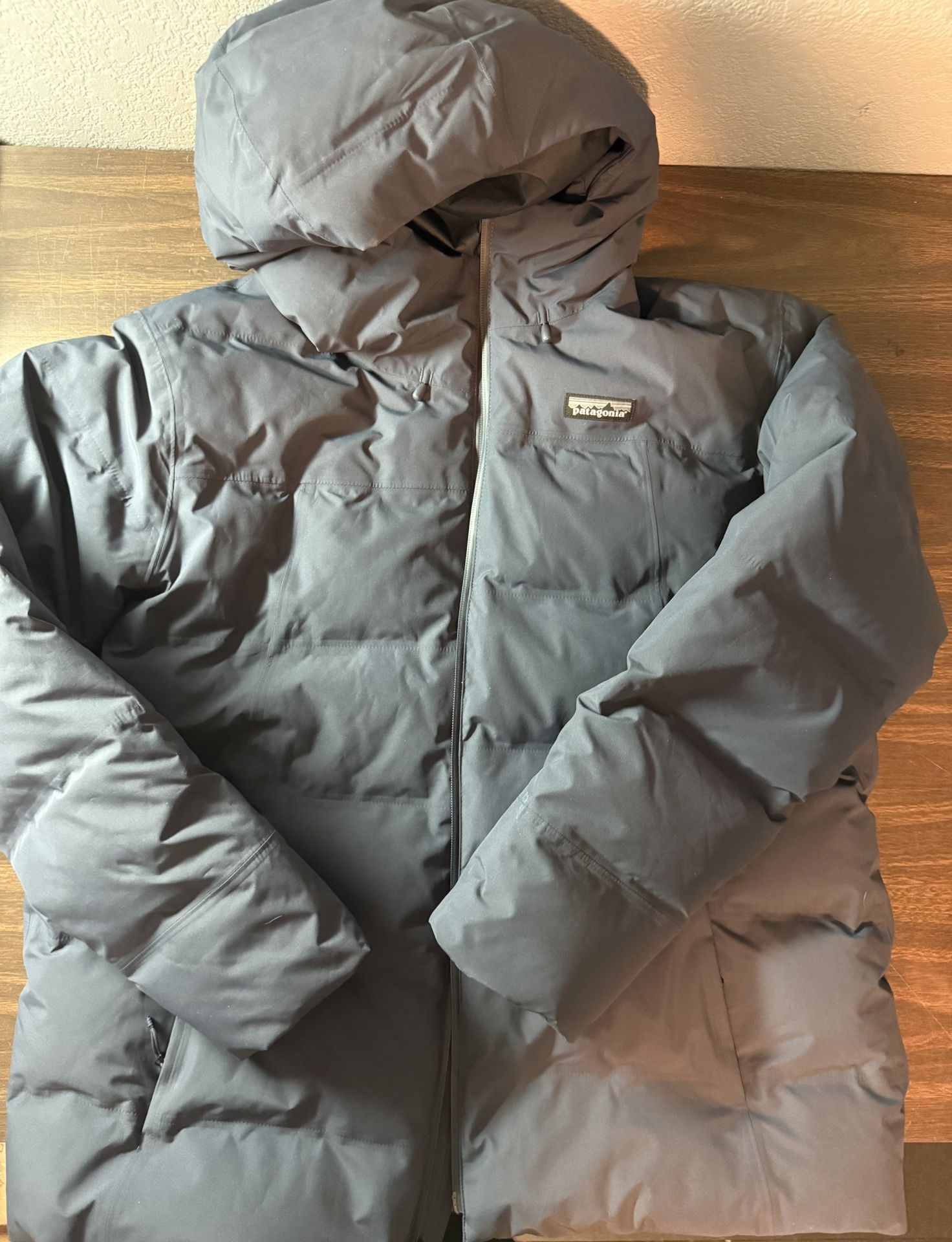 Patagonia Women’s Jackson Glacier Down Hooded Puffer Jacket 27951 XL  NWOT