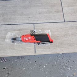 Milwaukee M12 Fuel 3/8 Ratchet 