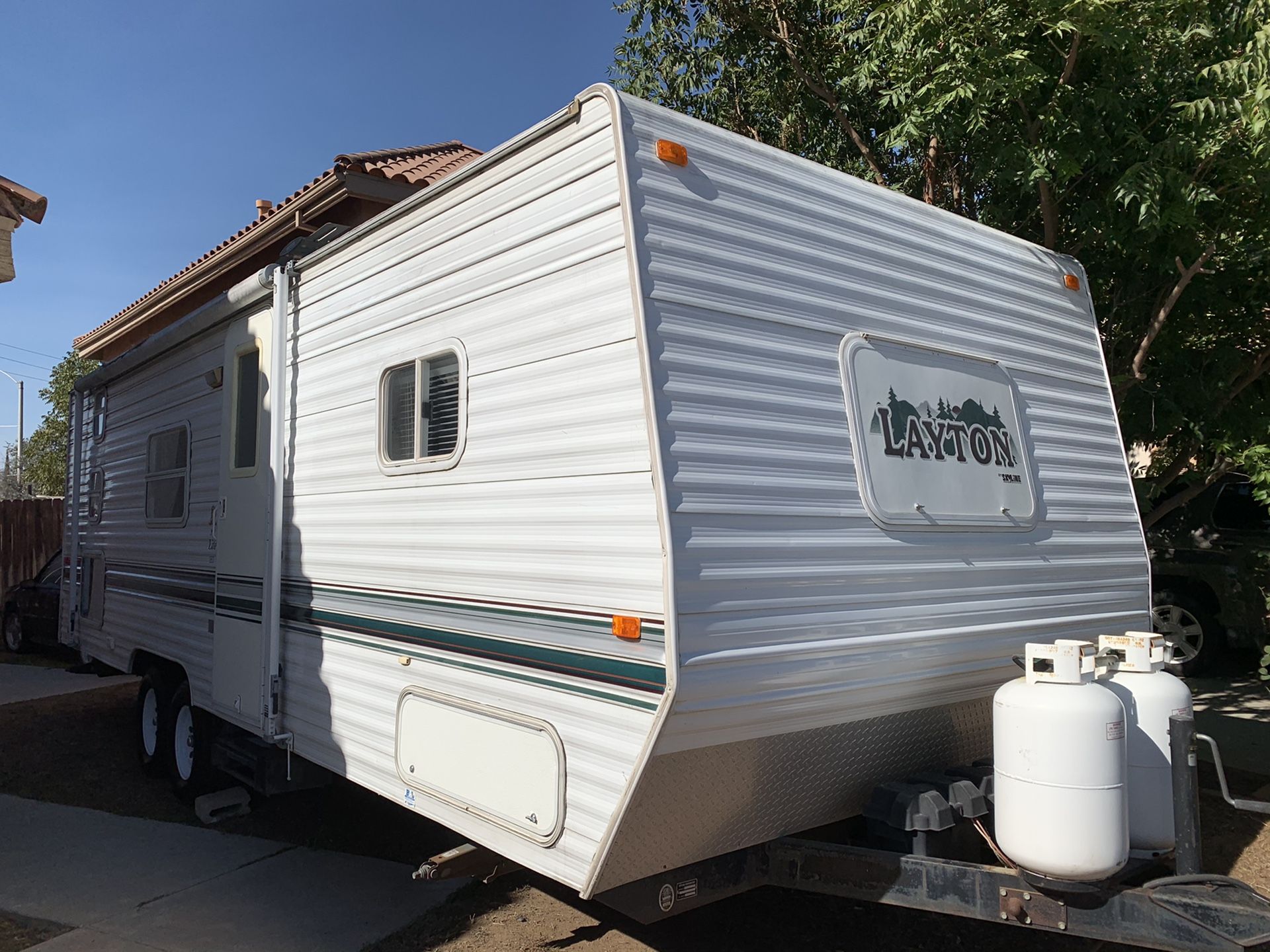 2002 Layton lite trailer