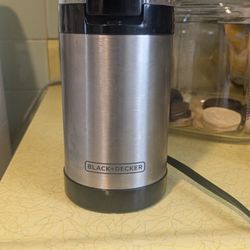  BLACK+DECKER SmartGrind Electric Coffee and Spice Grinder. 
