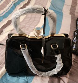 New La Terre Fashion Black With Dimond Clasp