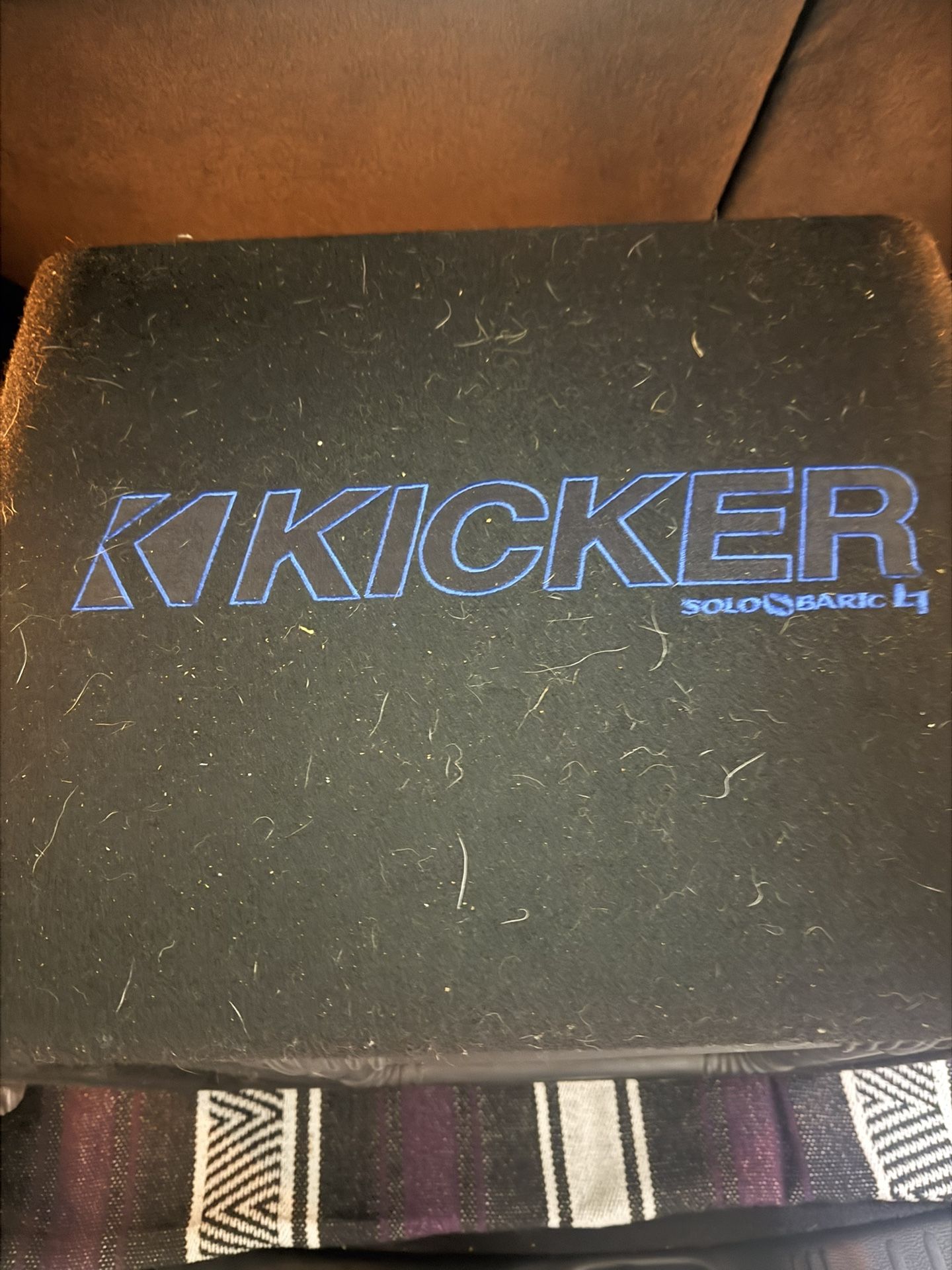 15” Kicker In Kicker Box