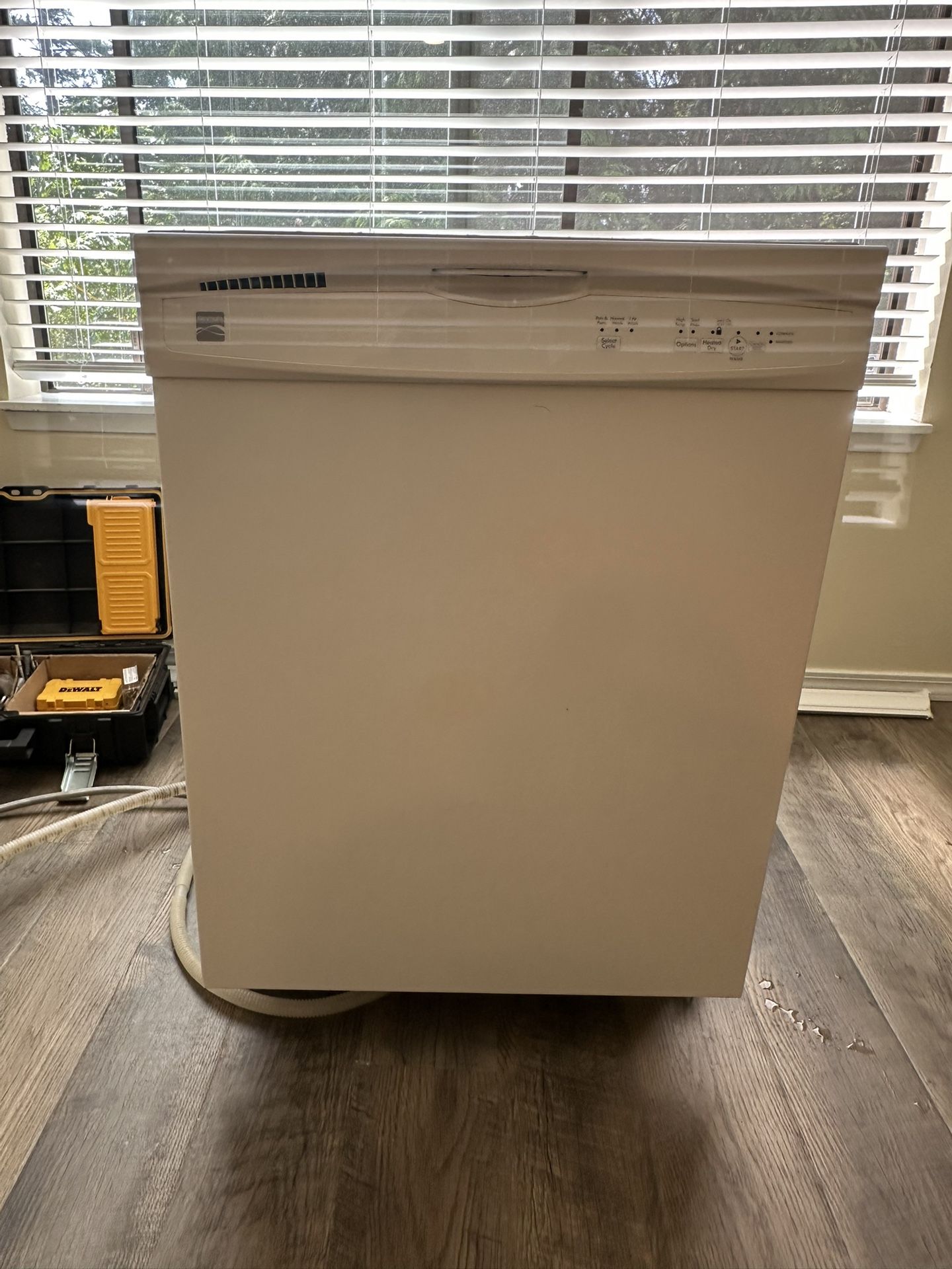 Dishwasher 
