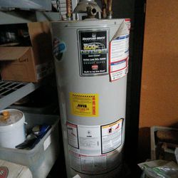 Hot Water Heater! Only $200  Like new! 40 Gallon