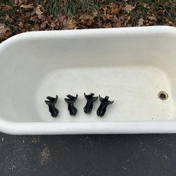 Claw foot Tub